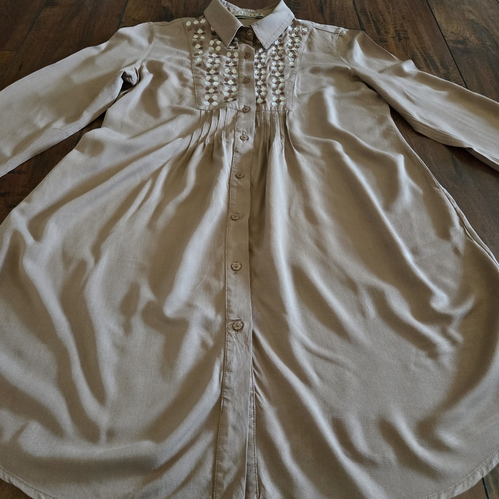 Embroidered Brown Blouse 100% Rayon Button Front Size Large - Picture 3 of 11